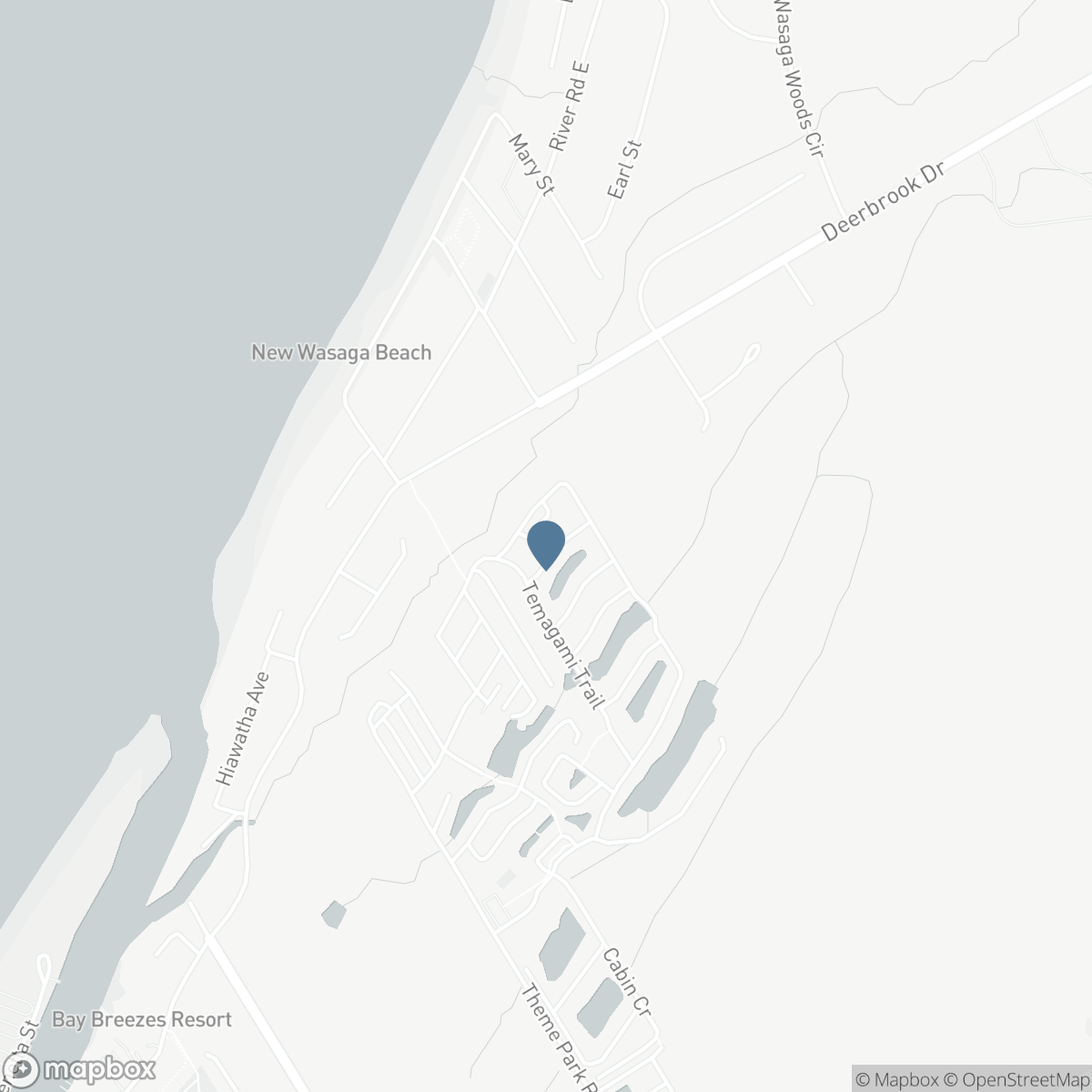 8 KENORA TRAIL, Wasaga Beach, Ontario L9Z 1X7